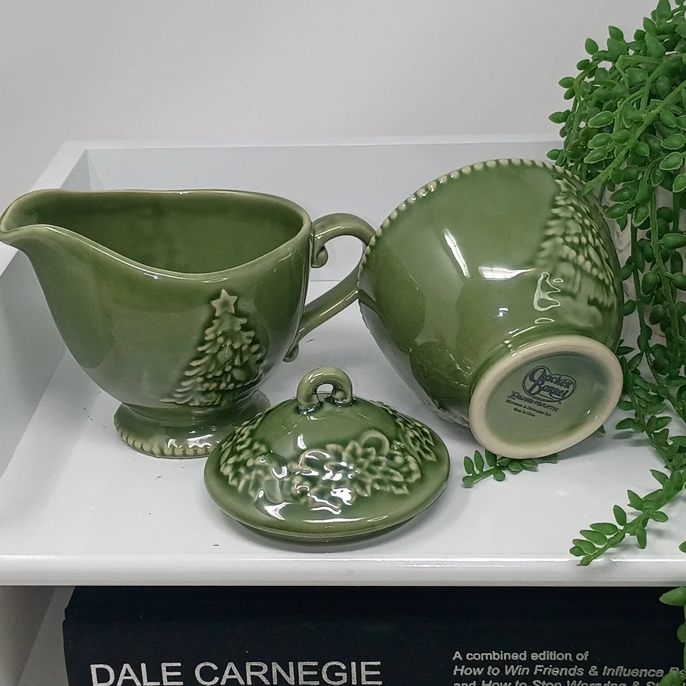 Cracker Barrel Green Serveware Set